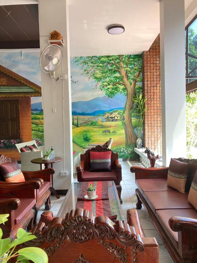 Хостел Wiriya House Чіангмай Екстер'єр фото